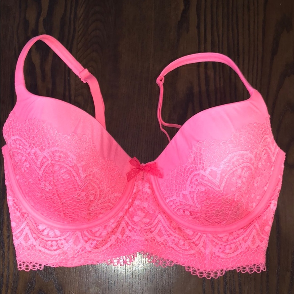 Victoria’s Secret bra. Tried on but never worn!